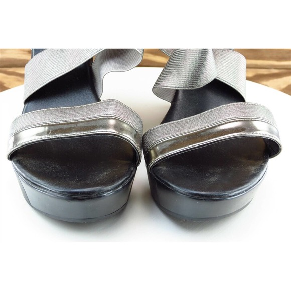 CHARLES DAVID Sz 8 M Silver Ankle Strap Synthetic Women Sandals‎ CCD - Picture 2 of 8
